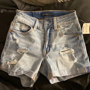 High Waisted Midi jean shorts